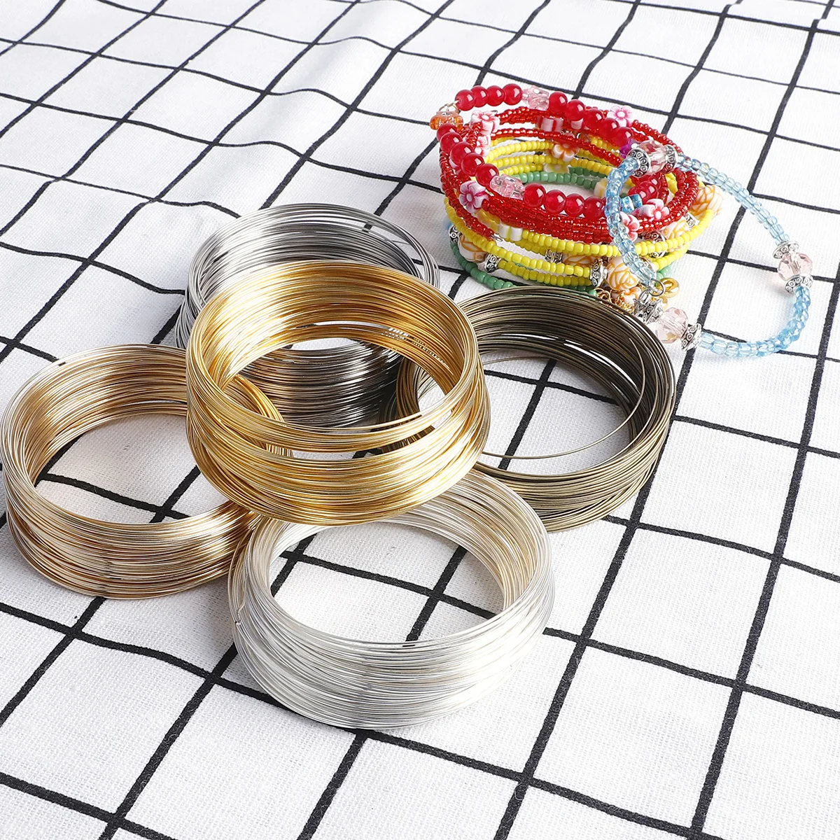100 петель 0,6 мм, проволока п – обзор и цена Memory Wire Bracelet